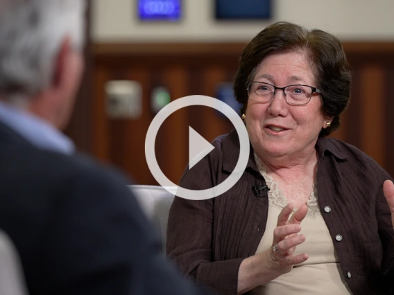 Image of President Robbins talking with Sharon Megdal.